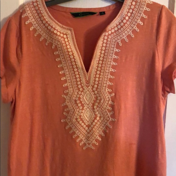 C. Wonder Embroidered Split V-neck Top Women’s Small Short Sleeve - Picture 3 of 5